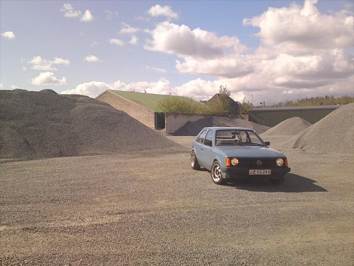 Opel Kadett D 1.2S SKROTTET billede 3