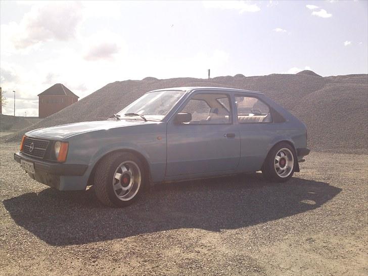 Opel Kadett D 1.2S SKROTTET billede 9