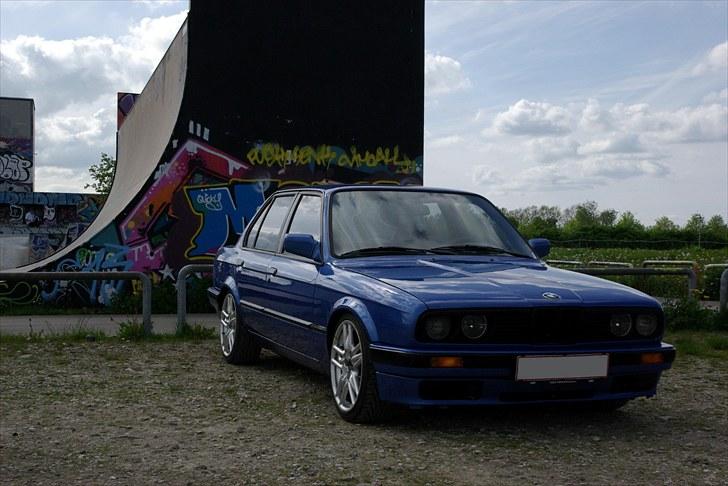 BMW E30 320I   SOLGT billede 3