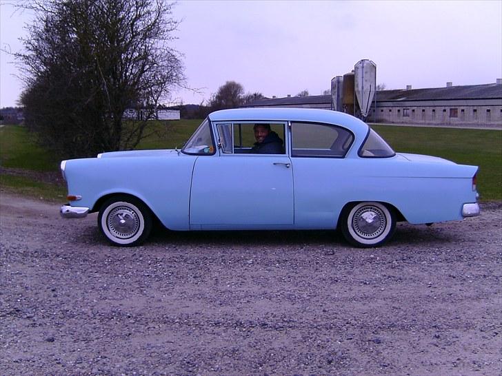 Opel Olympia rekord "Tøffe" *SOLGT* - Lige indkøbt og rasler hjemad ;o) En vildt glad mand bag rattet ;o) billede 18