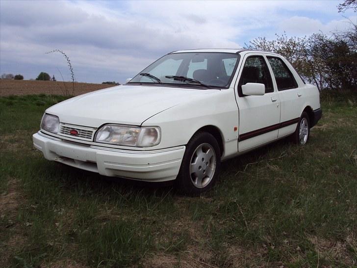 Ford sierra 2,0i solgt - her er vores nye drift bil... billede 1