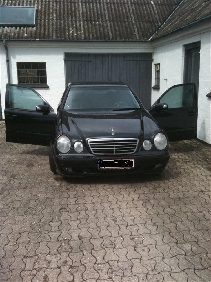 Mercedes Benz e 220 cdi billede 2