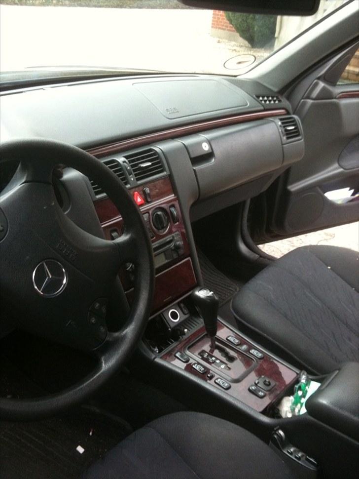 Mercedes Benz e 220 cdi billede 3