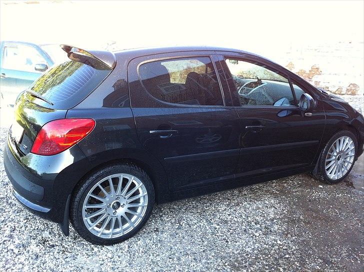 Peugeot 207 HDI billede 1