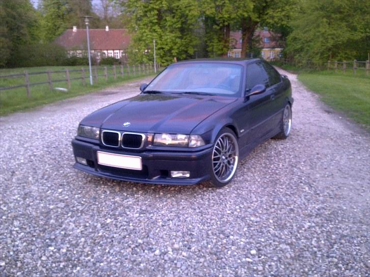 BMW 320i Coupé E36 (Solgt) - 11/5-2010 - Bemærk nye grå frontblink-lys i stedet for de gamle hvide. Ser meget bedre ud. billede 14