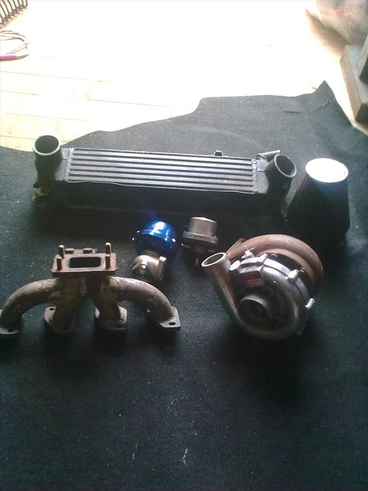 Ford Sierra 2,0 IS - Mit Turbokit med en k27 og original cossie intercooler billede 11