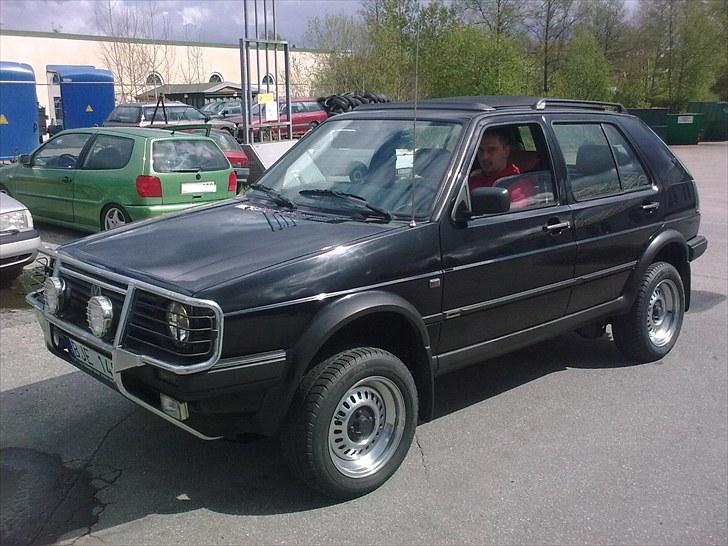 VW golf 2 country black & chrom syncro - sådan så den ud da vi hentet den i anderstorp i sverige billede 20