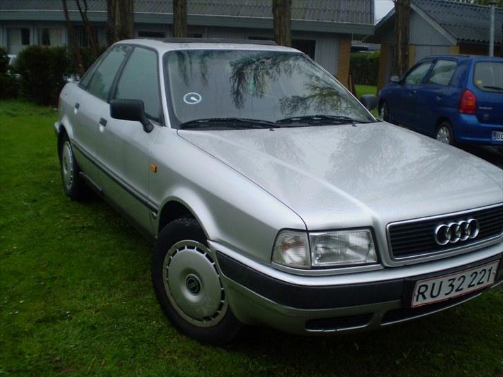 Audi 80 2.0 E Limosine billede 1