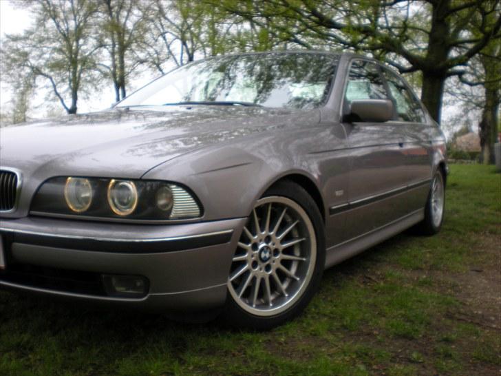 BMW 528i E39 billede 2