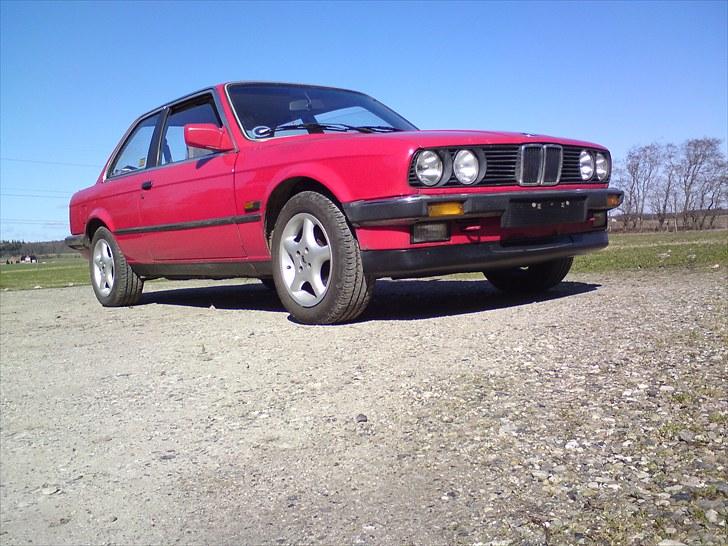 BMW 320i e30 " SOLGT " billede 8