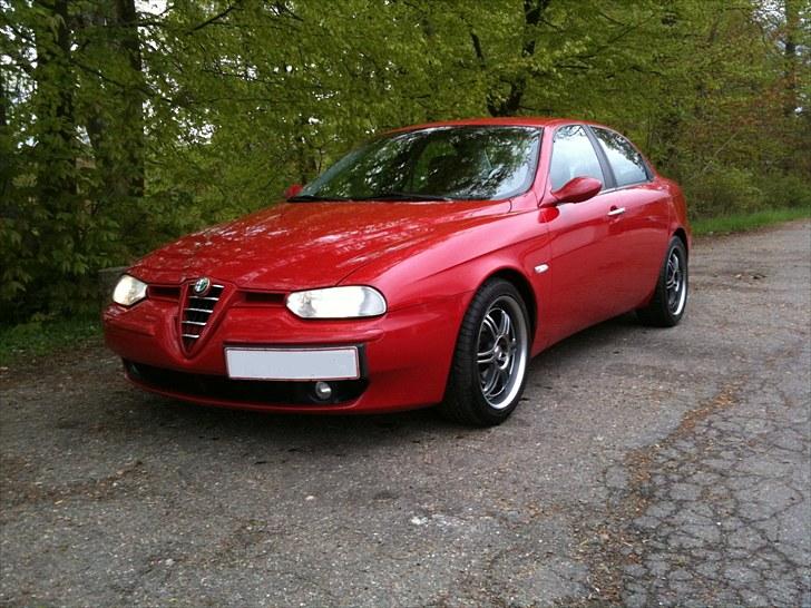 Alfa Romeo  2.0 twin spark billede 1