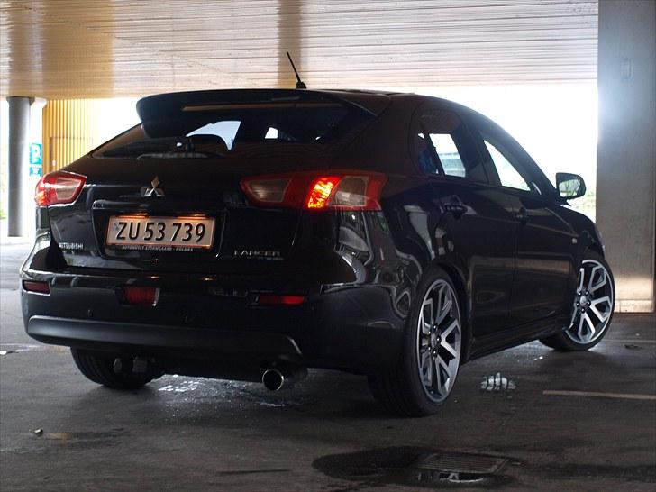 Mitsubishi Lancer SportsBack billede 6
