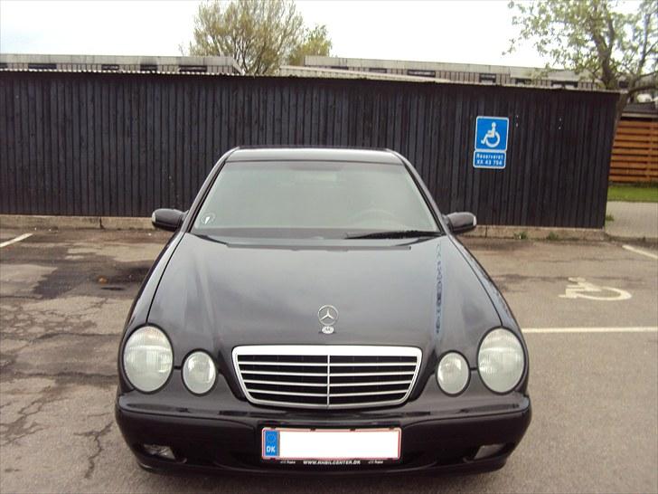 Mercedes Benz e 220 cdi billede 15