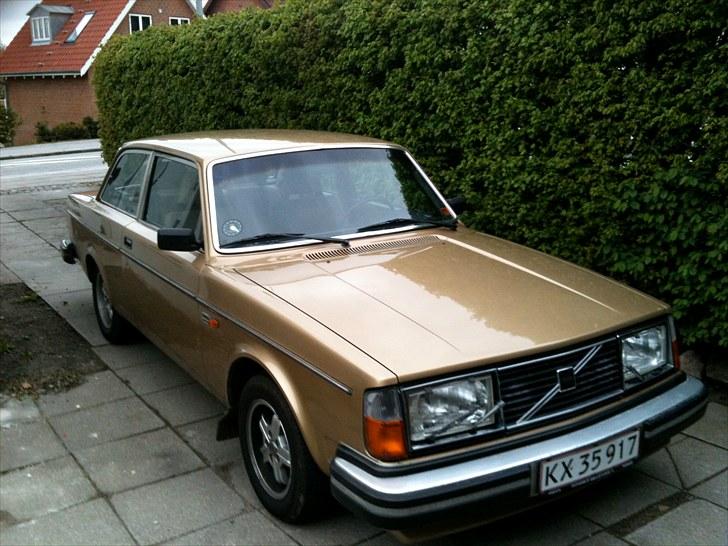 Volvo 242 GL *SOLGT* billede 2