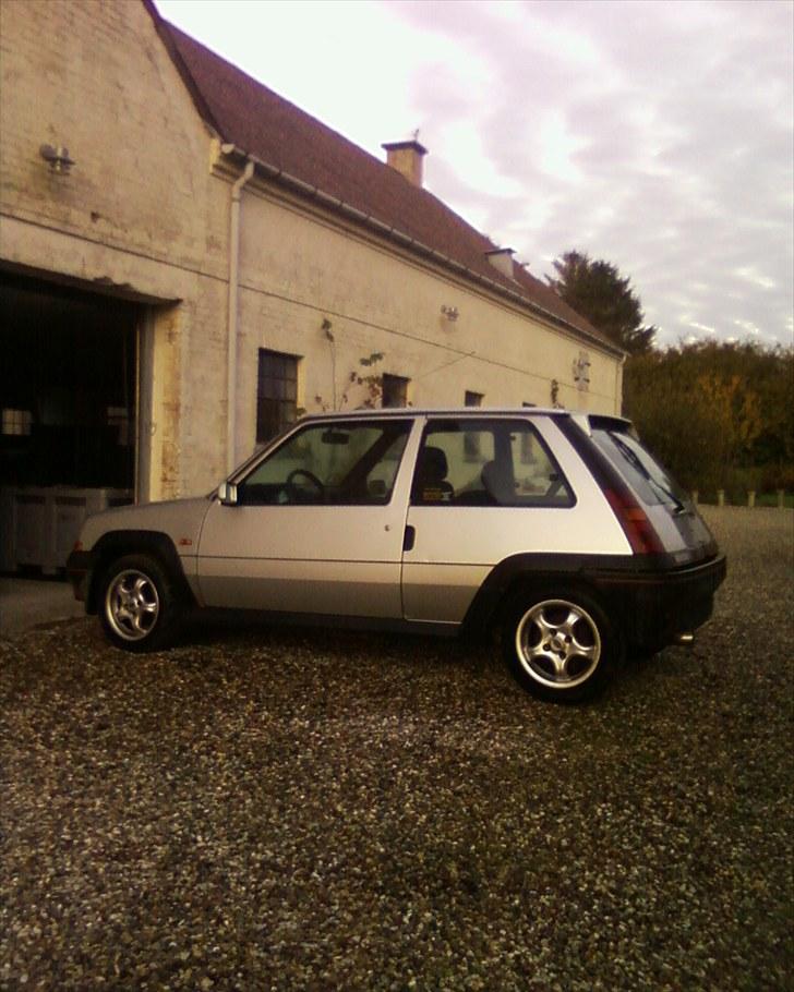 Renault 5 GT billede 2