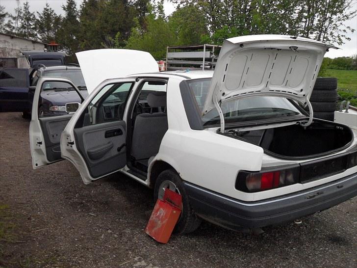 Ford sierra 2,0i solgt - det må vøre det man kalder åben bil billede 13