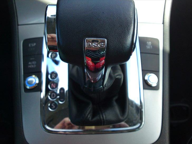 VW Passat 3c Variant 170 TDI - lækkert med DSG. De små kontakter er til dioder div. steder :-) billede 16