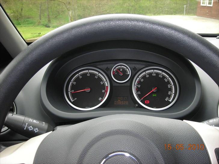 Opel Corsa 1,0 12V Enjoy ***solgt*** billede 3