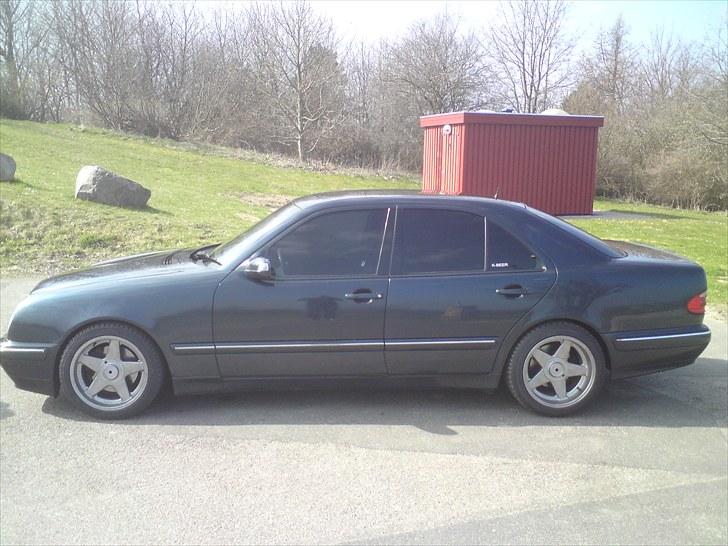 Mercedes Benz e270 cdi billede 4