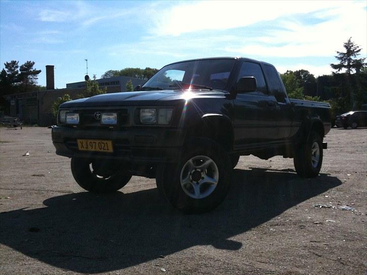 Toyota HiLux *SOLGT* billede 1