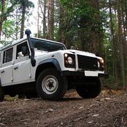 Land Rover 110 Defender