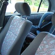 Toyota carina e solgt