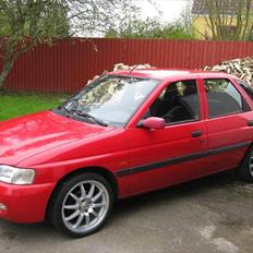 Ford Escort 1,6 16V CLX 