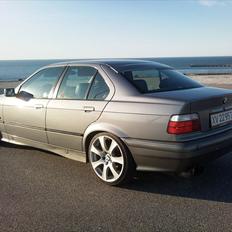 BMW E36 325i