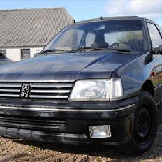 Peugeot 205 1.6 solgt