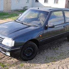 Peugeot 205 1.6 solgt