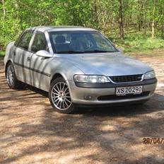 Opel Vectra B (Skrottet)