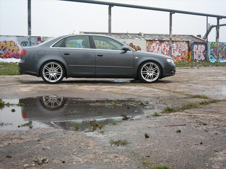 Audi A4  2.0 TFSI billede 1