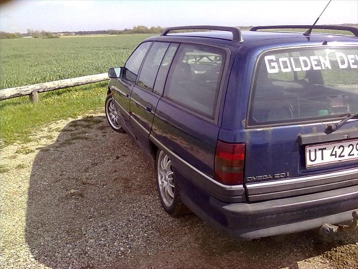 Opel omega død billede 3