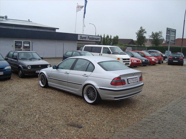 BMW E46 320i billede 2