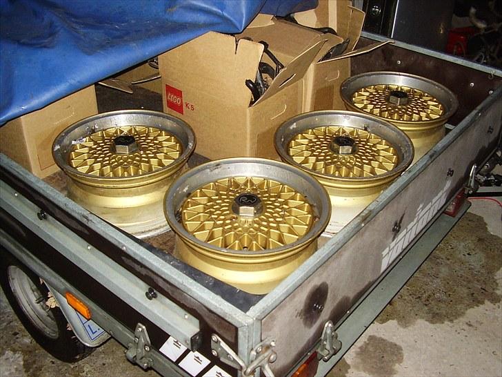 BMW E30 323i - LK fælgene der bliver monteret. billede 5