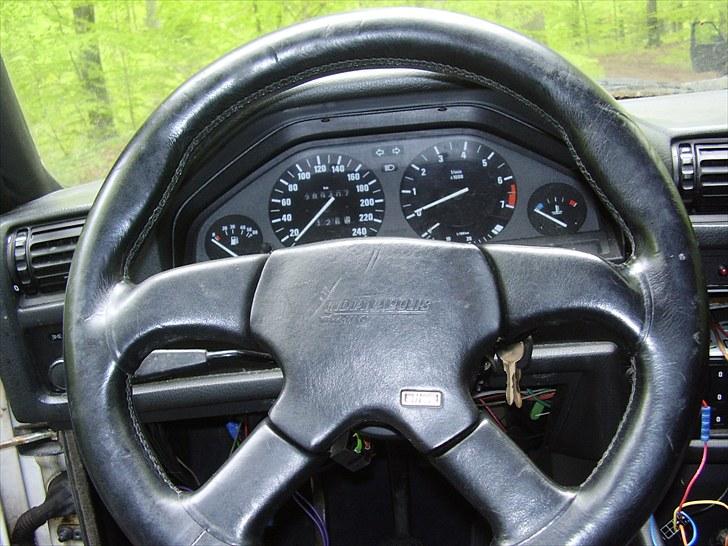 BMW E30 323i billede 17