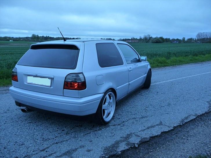 VW Golf 3 GTI 16V *Solgt* billede 11