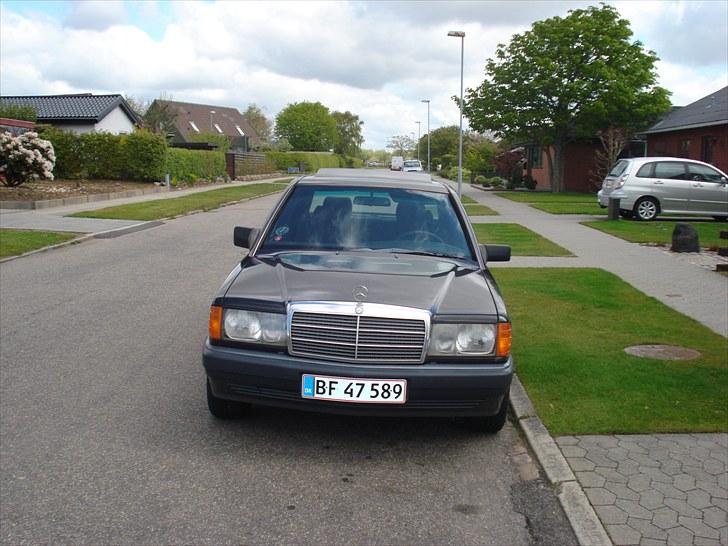 Mercedes Benz 190 E aut. billede 2