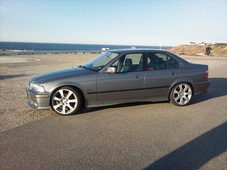 BMW E36 325i billede 2