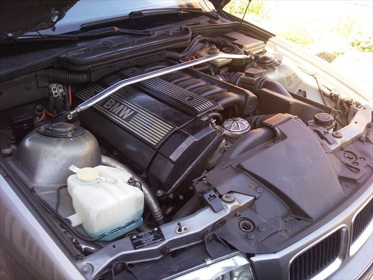 BMW E36 325i billede 4
