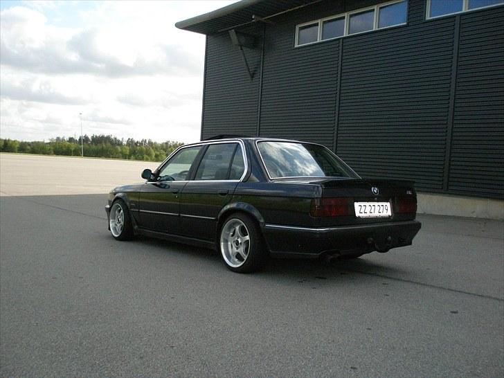 BMW 320i M-Tec1 "SOLGT" billede 4