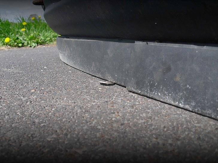 Opel Combo  - Service vognen - - her vises frihøjden med en 5´er :) billede 5