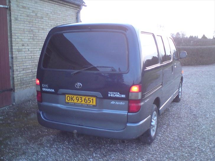 Toyota Hiace Granvia billede 7