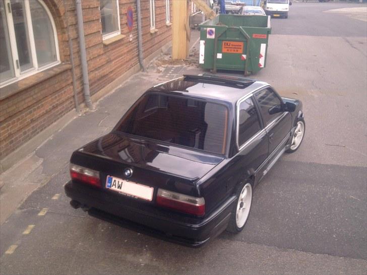 BMW E30 325i billede 2