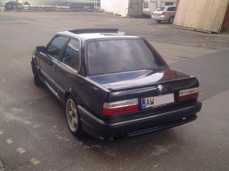 BMW E30 325i billede 3