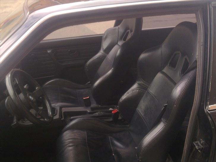 BMW E30 325i - Førehuset. billede 7