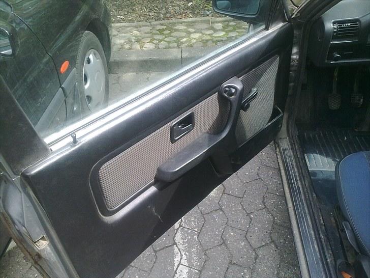 BMW 320i e30 (bytte) - ja ved ikke i nu om der skal laves noget her men ved jo ikke hvad man får af ide`er billede 18