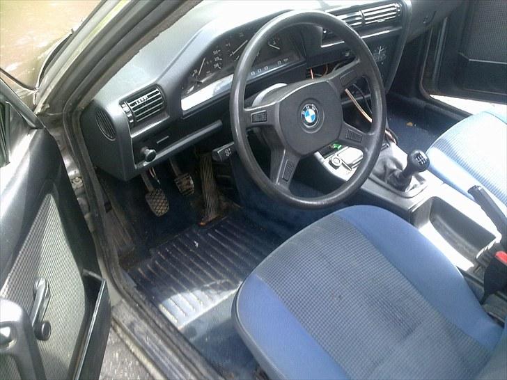 BMW 320i e30 (bytte) - det sammen her men kommer jo altif på nye ting der kan laves  billede 19