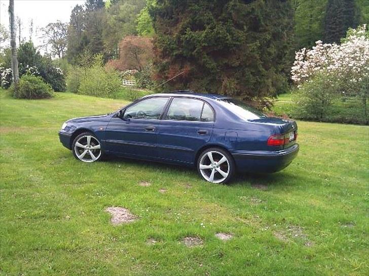 Toyota Carina E *Solgt* billede 3