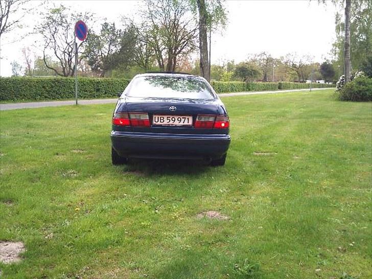 Toyota Carina E *Solgt* billede 6